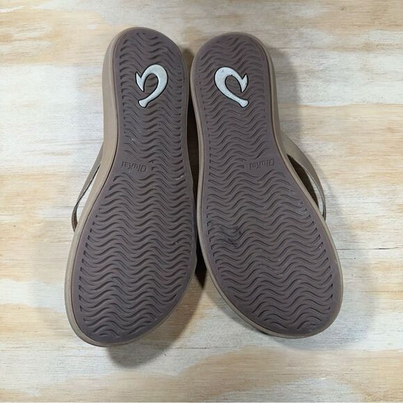 Olukai Gold Flip Flop Sandals Women’s Size 10 - Picture 5 of 7